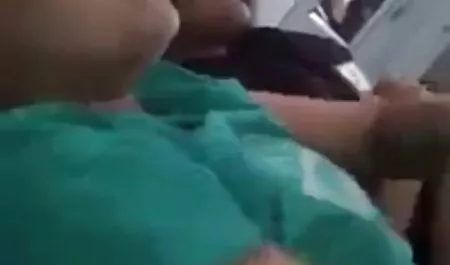 زن و شوهر در رابطه جنسی دهانی نشان سایت های سکسی هندی می دهد در, تصویری