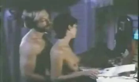 با کف دست زدن با کف دست دختر هندی سکس زدن با کف دست زدن