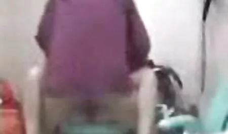 مادربزرگ پر شده هیندی سکس