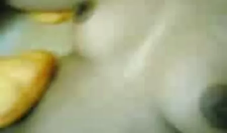 دختر خوشگل زن تبدیل به سگس هندی گراس گوده dans لو کوچه